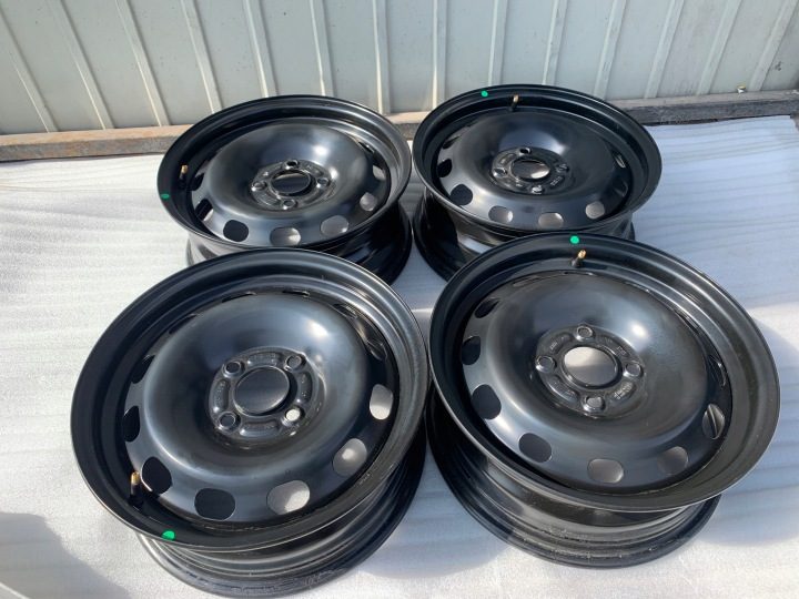 4× Штампованный диск Ford OE Et76-1100-AB 6.0" x 15" 4x108 ET 37,5, фото 1