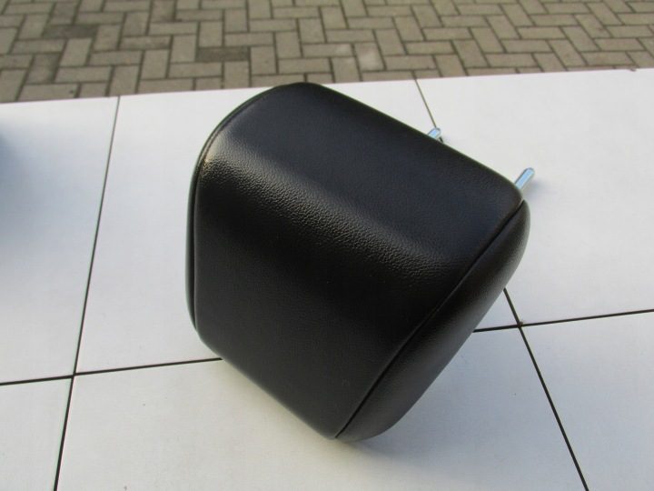 ПОДГОЛОВНИК ЗАДНИЙ СРЕДНИЙ KUGA MK1 2008 - 2012, фото 1