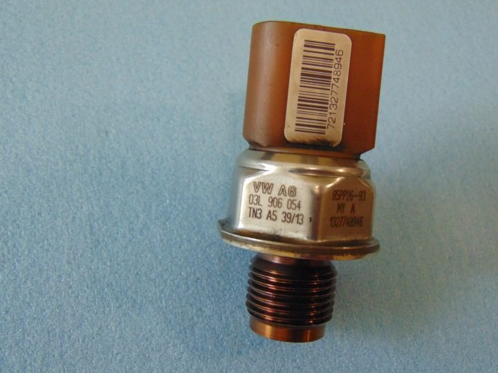 Датчик давления топлива Volkswagen OE Дизель 03L906054, фото 3