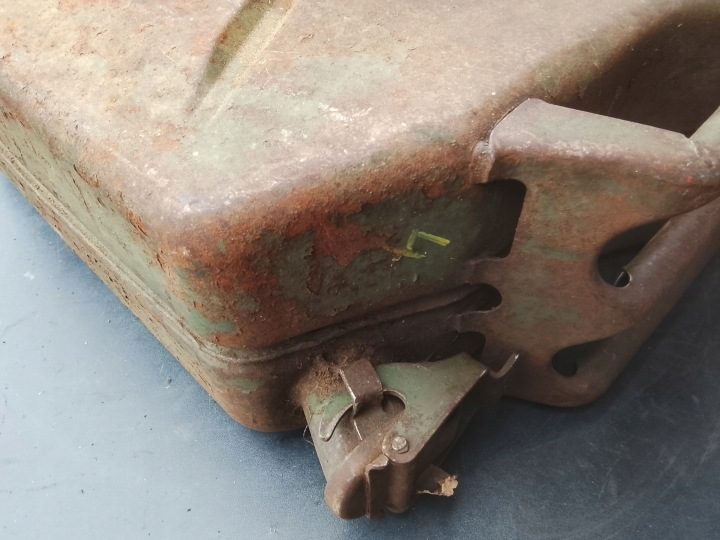 Канистра металлическая 20L GEKO стальная на топливо G03232, фото 3