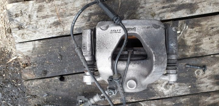 Суппорт тормозной скоба передняя BMW Mini F55 F56 F57, фото 1