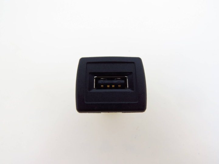 ГНЕЗДО ВХОД ПОРТ USB A2188200187 MERCEDES CLS W218 E-КЛАСС W212, фото 1
