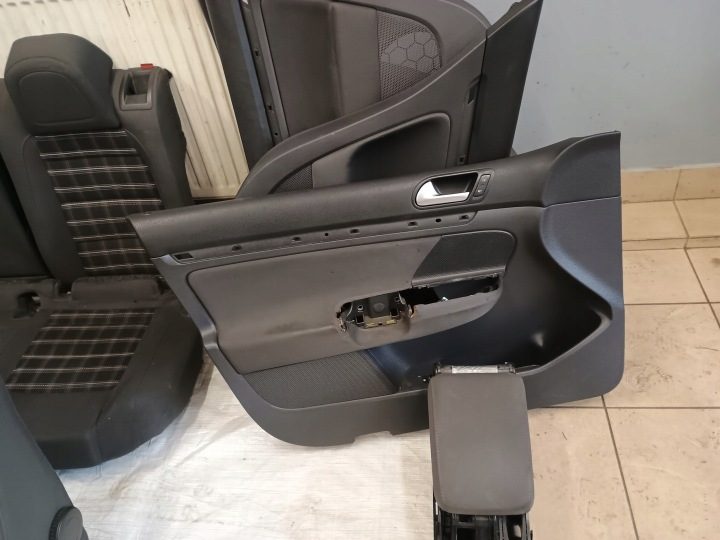 Сиденья VW Golf 5 в GTI 5D с подогревом Airbag обшивки комплект решетка EU, фото 6