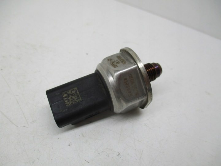 Citroen C4 B7 208 10-18 1.2 THP HN01 датчик давления топлива 9675330380, фото 1