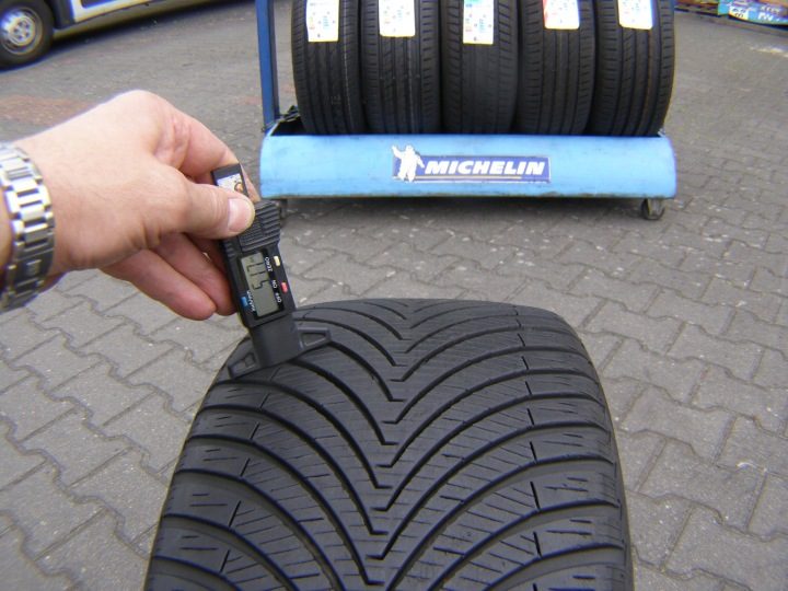 Шина всесезонная Kumho Solus 4S HA32 225/40R18 92 Y сцепление на снегу (3PMSF), усилитель (XL), фото 7