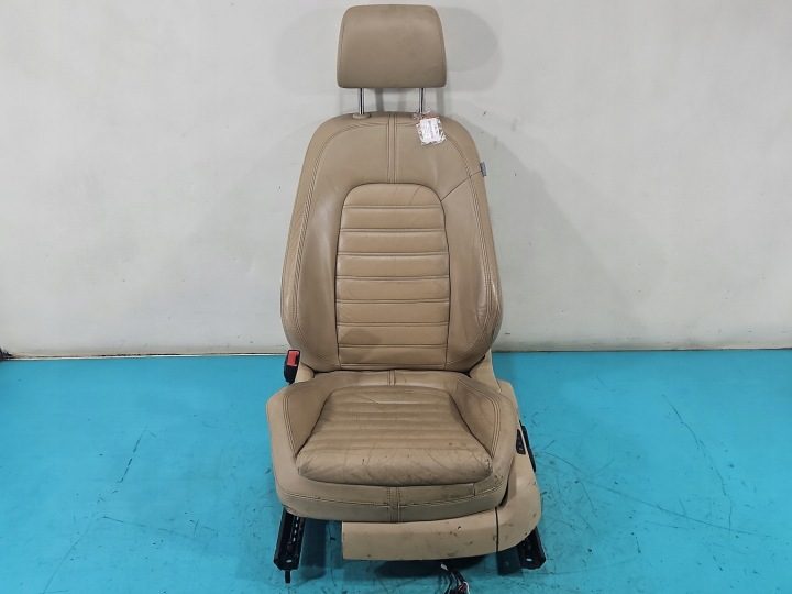 Сидящая слева водка VW PASSAT B6?????????????????????, фото 1
