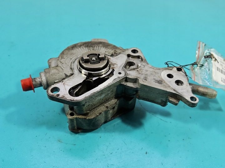 НАСОС ВАКУУМНЫЙ VW GOLF IV 1.9 TDI, фото 1