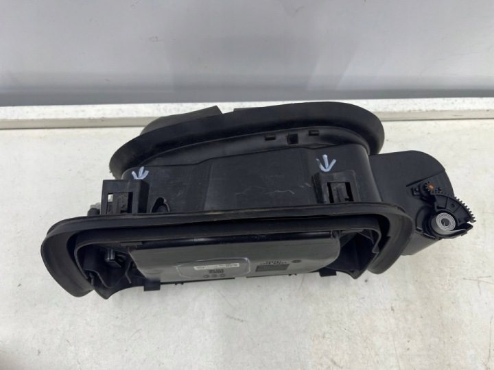 Лючок горловины бензобака BMW 5 G30 M5 F90 СЕДАН 17-20r. НЕ PRZEBITA 738793, фото 5