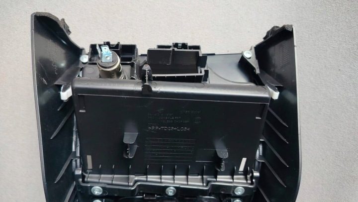 ПАНЕЛЬ СРЕДНЯЯ ТОННЕЛЬ SSANGYONG KORANDO IV 77963-37000 22 г. ЕВРОПА, фото 11