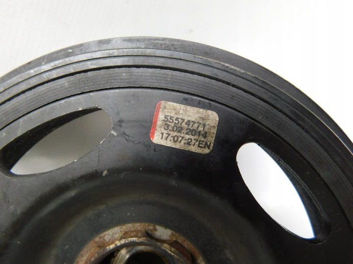 ШКИВ ВАЛА 55574771 - OPEL MERIVA B CORSA E ASTRA J 1.4T Турбо, фото 4