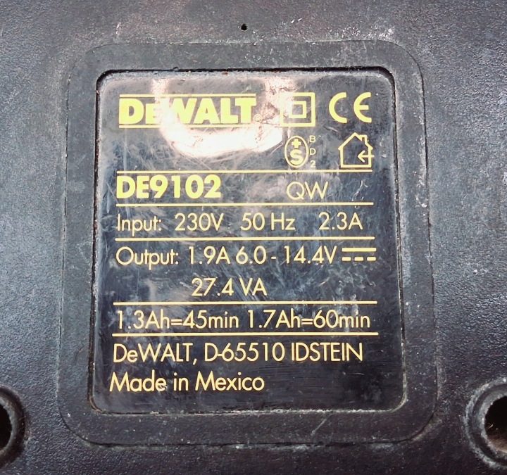 Фонарь LED с поворотной головкой 18V XR Body DeWalt DCL050, фото 4