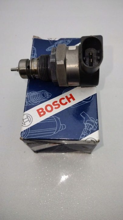 0281006003 РЕГУЛЯТОР ДАТЧИК ДАВЛЕНИЯ ТОПЛИВА BOSCH, фото 3