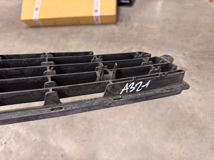 Решетка бампера средняя нижняя Opel Zafira B 13124978, фото 4