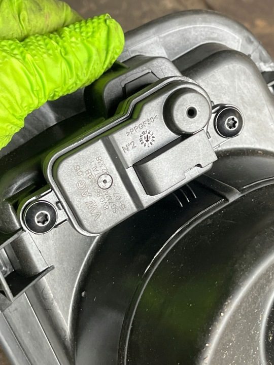 64 SKODA OCTAVIA IV ЛЮЧОК ГОРЛОВИНЫ БЕНЗОБАКА LF7C, фото 4