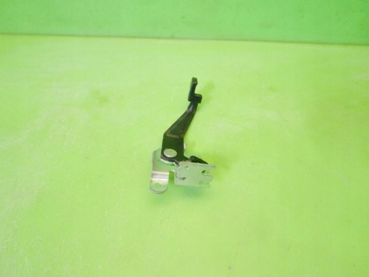 Ручка прижим открывания лючка горловины бензобака SUZUKI SX4 I EY 06-09, фото 4
