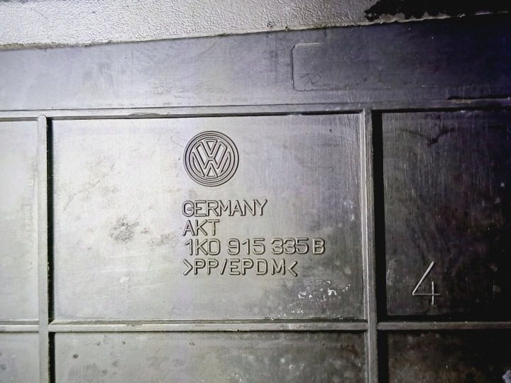 Корпус на аккумулятор в сборе VW Touran I 1K0915335B / 1K0915443 NR1, фото 9