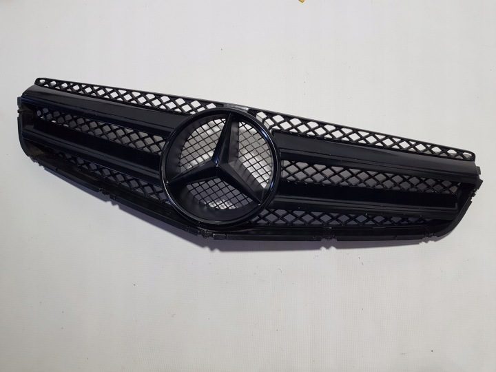 Решетка радиатора Mercedes E-класс купе кабриолет W207 C207 AMG, фото 1