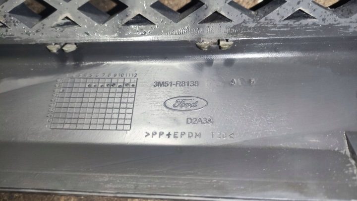 Решетка радиатора Ford Focus MK2 3M51R8138 3M51R8200A, фото 11