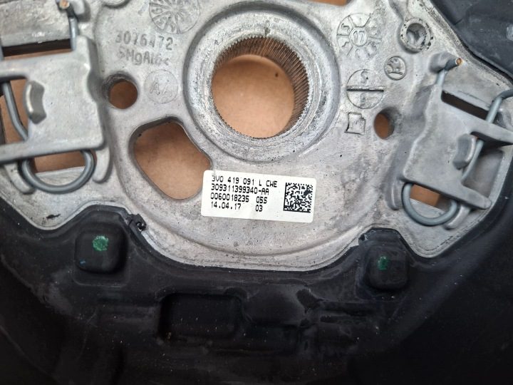 Руль кожаный Skoda Fabia III 17 г. 3V0419091L, фото 8