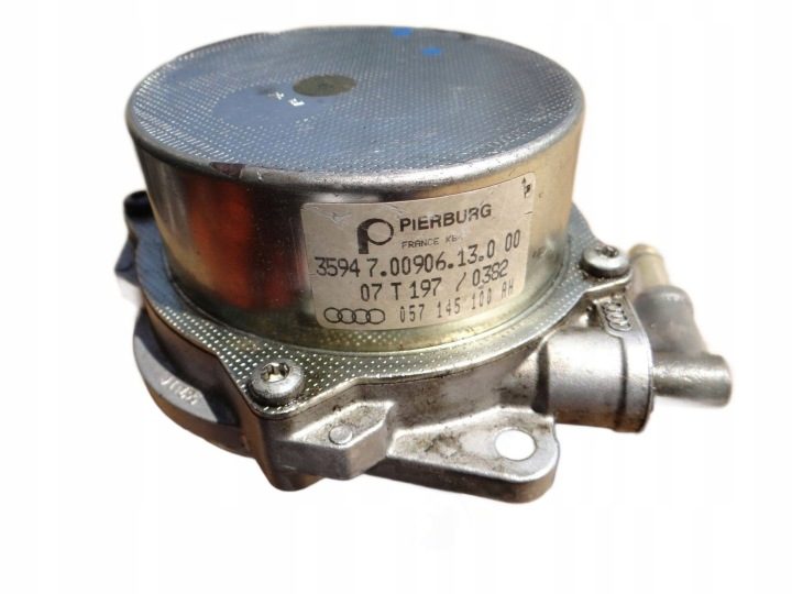 Насос Вакуумный 057145100AH Audi A4 A5 Q5 Q7, фото 1
