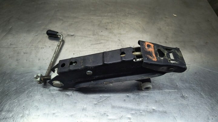 AUDI TT 8J ДОМКРАТ АВТОМОБИЛЬНЫЙ 8J0011031, фото 1