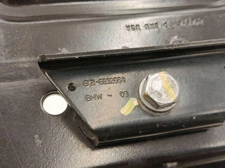 Кронштейн аккумулятора BMW 6832664 31004945 2.0L 2020, фото 5
