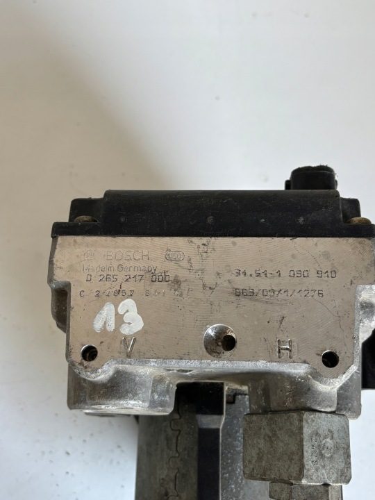 Насос ABS BMW 5 (E39) 0265217000 3.0L дизель 105 кВт 2000, фото 2