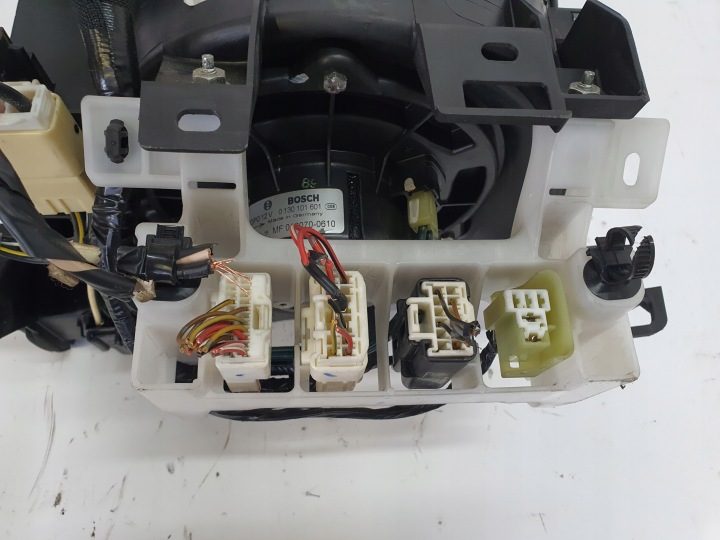 ВЕНТИЛЯТОР КОРПУС ОТОПИТЕЛЬ TOYOTA AVENSIS T25 87010-05831, фото 3