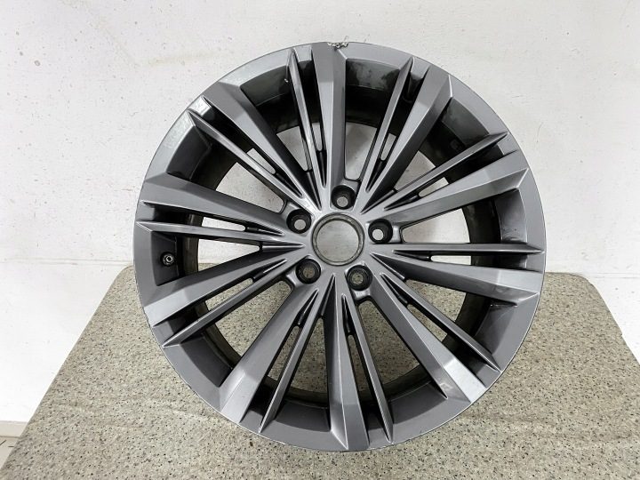 Литой диск Volkswagen OE Passat B8 R-Line 3G0 8.0" x 18" 5x112 ET 44, фото 1