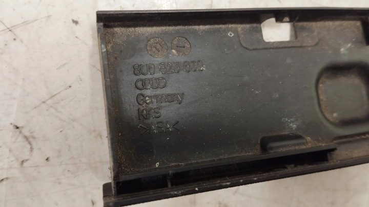 Запчасти моторного отсека AUDI Q3 (8U) 8U0823630 2.0L дизель 130 кВт 2012, фото 2