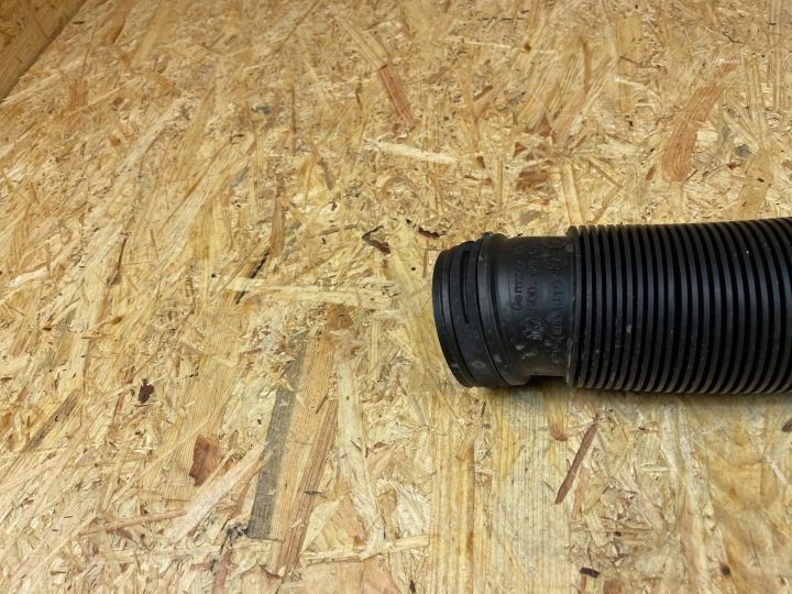 Заборник патрубок трубка воздуха VW Skoda Seat Audi 5Q0129618E, фото 5