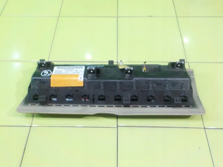 LAND ROVER FREELANDER II 2.2 TD4 07 г. Подушка безопасности коленная 6H52-F042A-00, фото 4