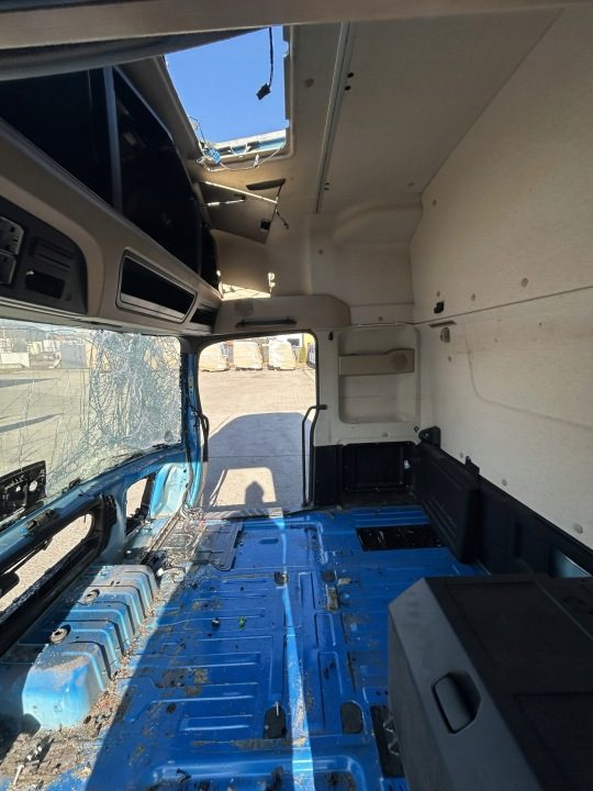 ЧЕТВЕРТЬ КАБИНА MERCEDES ACTROS MP5 L GIGA SPACE 2,50M 2019 ГОД, фото 11