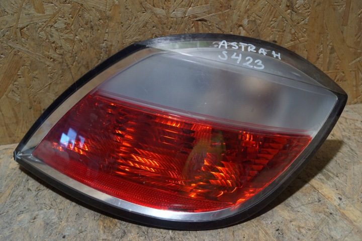 2006 Opel Astra H Задний свет 342691834, фото 1