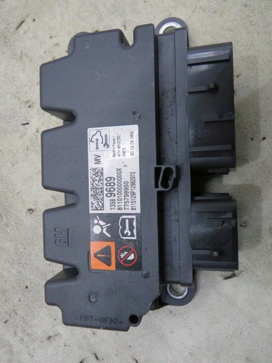 Датчик блок управления подушек Opel OE 13589689, фото 1