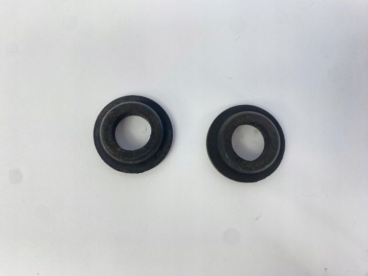 ОСНОВАНИЕ КРЕПЛЕНИЕ РЕЗИНКА РАДИАТОРА MERCEDES W123 W201 W124 W463 1235040412, фото 4