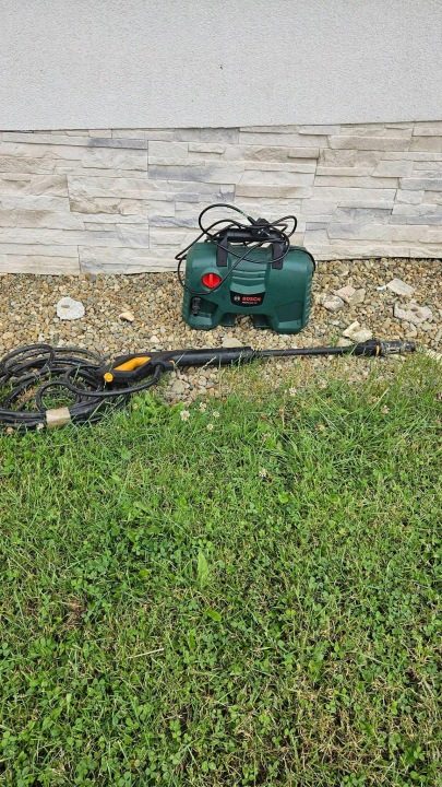 Bosch Мойка высокого давления EasyAquatak 110 1300W 110 бар, фото 1