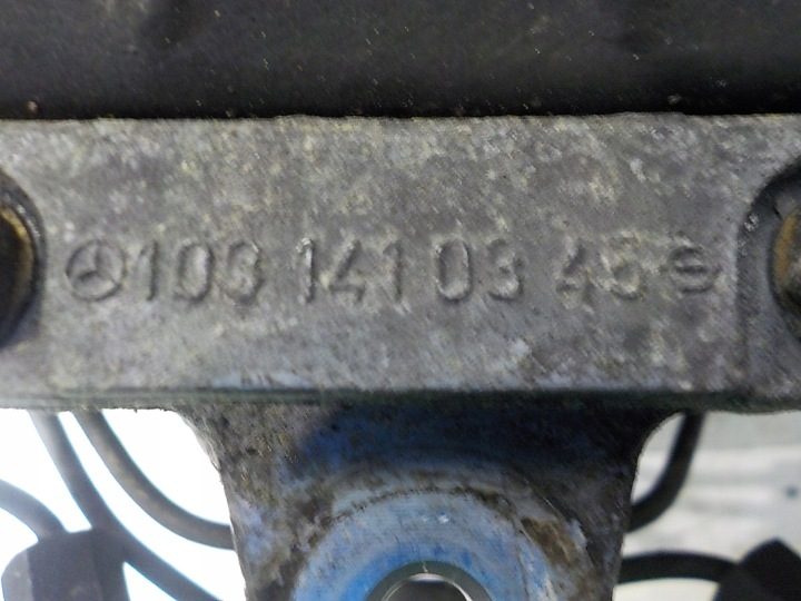 MERCEDES-BENZ W124 2.6 3.0 ТОПЛИВНАЯ РАМПА 0438121033 0438101012, фото 9