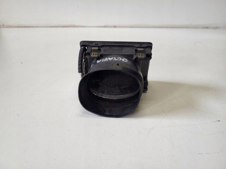 Дефлектор обдува L Skoda OE 1U1819701, фото 3