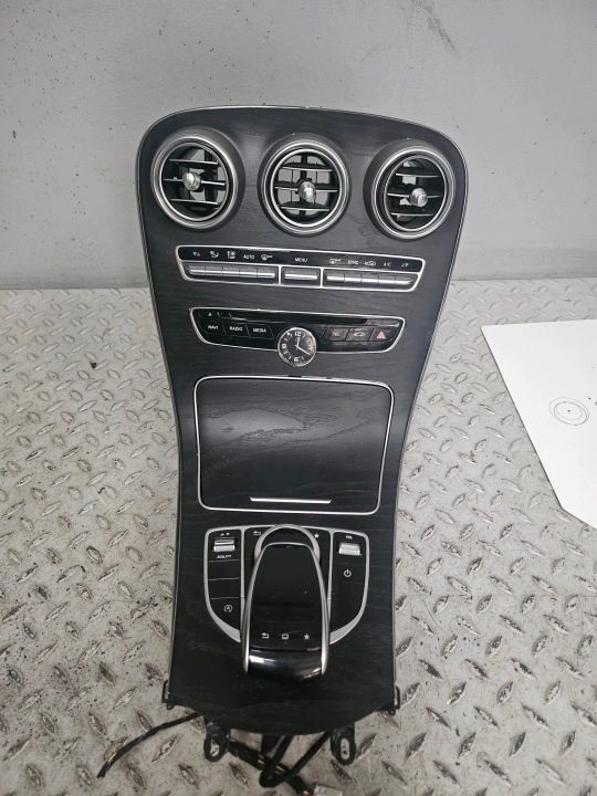 Mercedes c класс w205 панель средняя тоннель декор A2056800210 A2228270300, фото 1