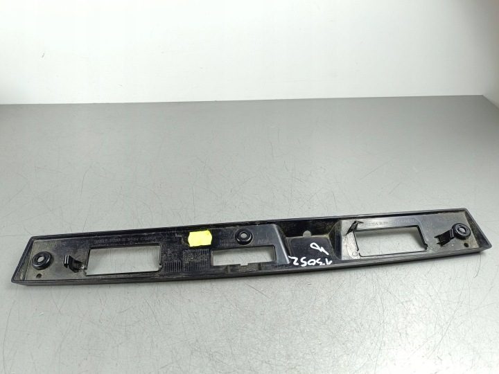 НАКЛАДКА КРЫШКИ БАГАЖНИКА 265127960R RENAULT KADJAR ВЕРСИЯ С КАМЕРОЙ, фото 3