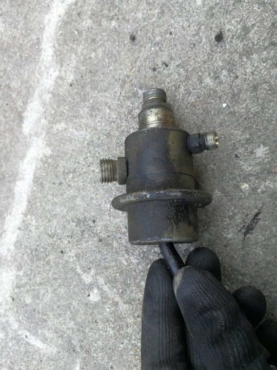 Клапан регулятор давления топлива BOSCH 0438161001 Mercedes W201 190E (720), фото 3