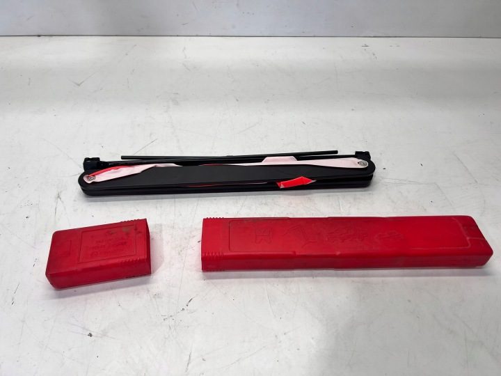 ЗНАК АВАРИЙНОЙ ОСТАНОВКИ AUDI SEAT SKODA VW 1K0860250, фото 1