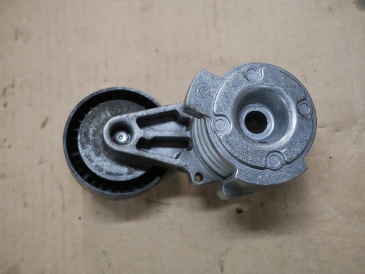 BMW E90 E60 E70 E83 E85 E87 E91 E92 E93 N52 N53 НАТЯЖИТЕЛЬ РЕМНЯ 7530314, фото 2