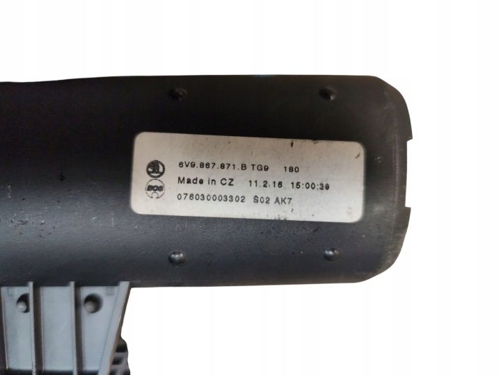 ШТОРКА БАГАЖНИКА ЗАДНЯЯ SKODA FABIA III 3 УНИВЕРСАЛ 6V9867871B, фото 2
