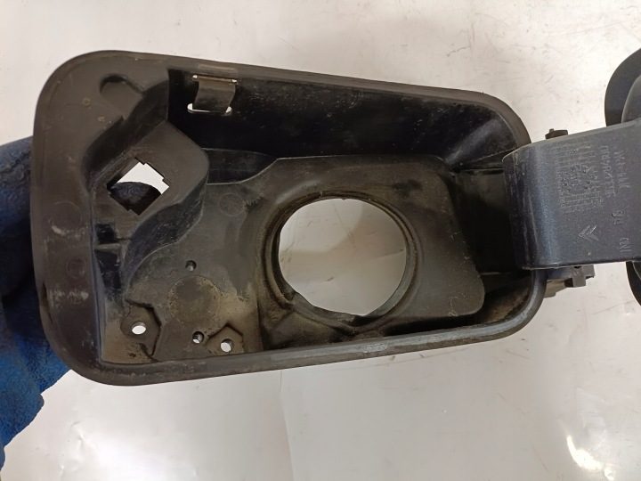 Лючок горловины бензобака Citroen C5 2001-2005 седан 2.0 HDI 9633284180, фото 6