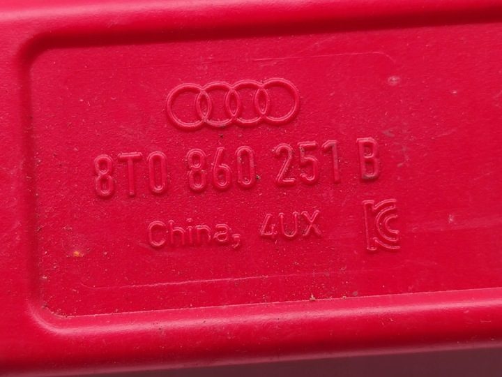 Audi A4 Знак аварийной остановки 2021 Седан 8T0860251B (15-24) Бензин, фото 7