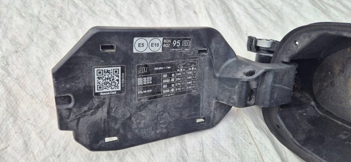 Mercedes CLA 2021 лючок горловины бензобака A1186306200, фото 3