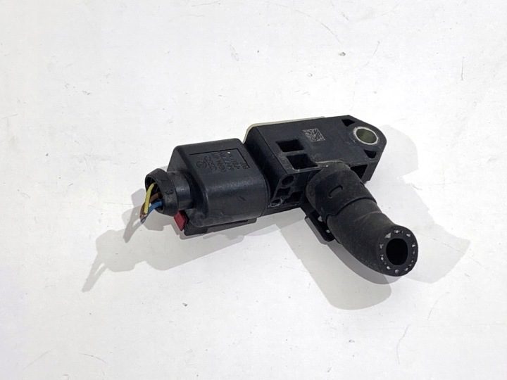 ДАТЧИК ДАВЛЕНИЯ ВЫХЛОПНЫХ ГАЗОВ DPF AUDI A4 B9 04L906051C 2.0 150 л.с., фото 2