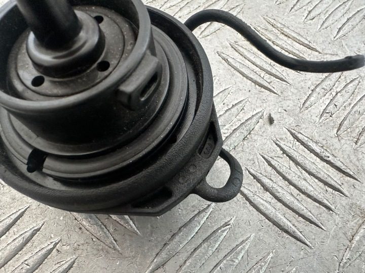 VW AUDI КРЫШКА ГОРЛОВИНЫ БЕНЗОБАКА 3C0201553E, фото 12